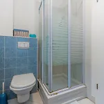 Private Garden Apartment *