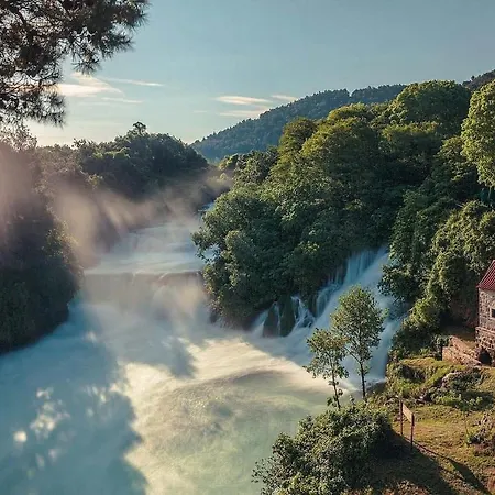 Private Garden アパート ヴォディツェ